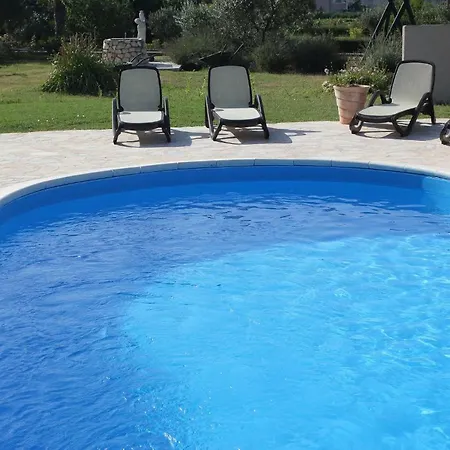Apartment Arba 1 With Heated Pool