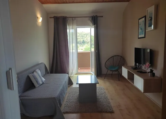 Arba 1 With Heated Pool Rab Town