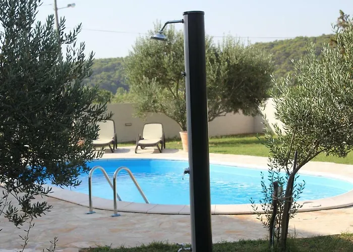 Arba 1 With Heated Pool Ραμπ